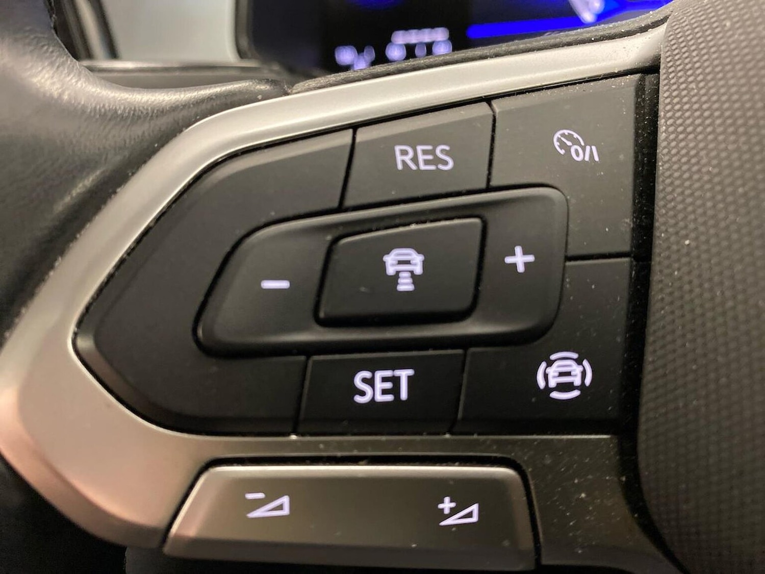 Used Volkswagen T-Roc 2022 for sale - 76897123: Photo 27