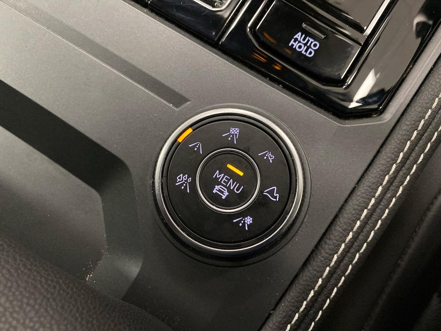 Used Volkswagen Touareg 2024 for sale - 76492357: Photo 12