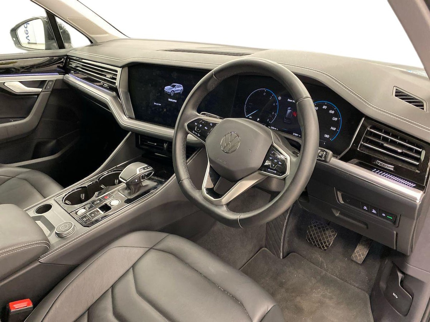 Used Volkswagen Touareg 2024 for sale - 76492357: Photo 15