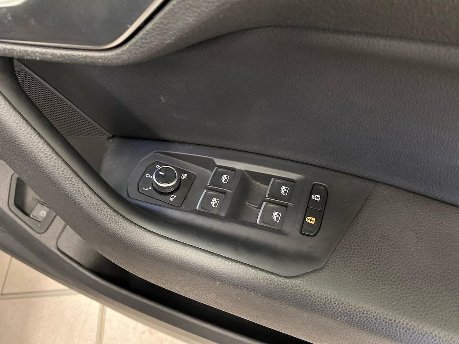 Used Volkswagen Touareg 2024 for sale - 76492357: Photo 21