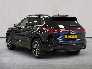 Used Volkswagen Touareg 2024 for sale - 76492357: Photo