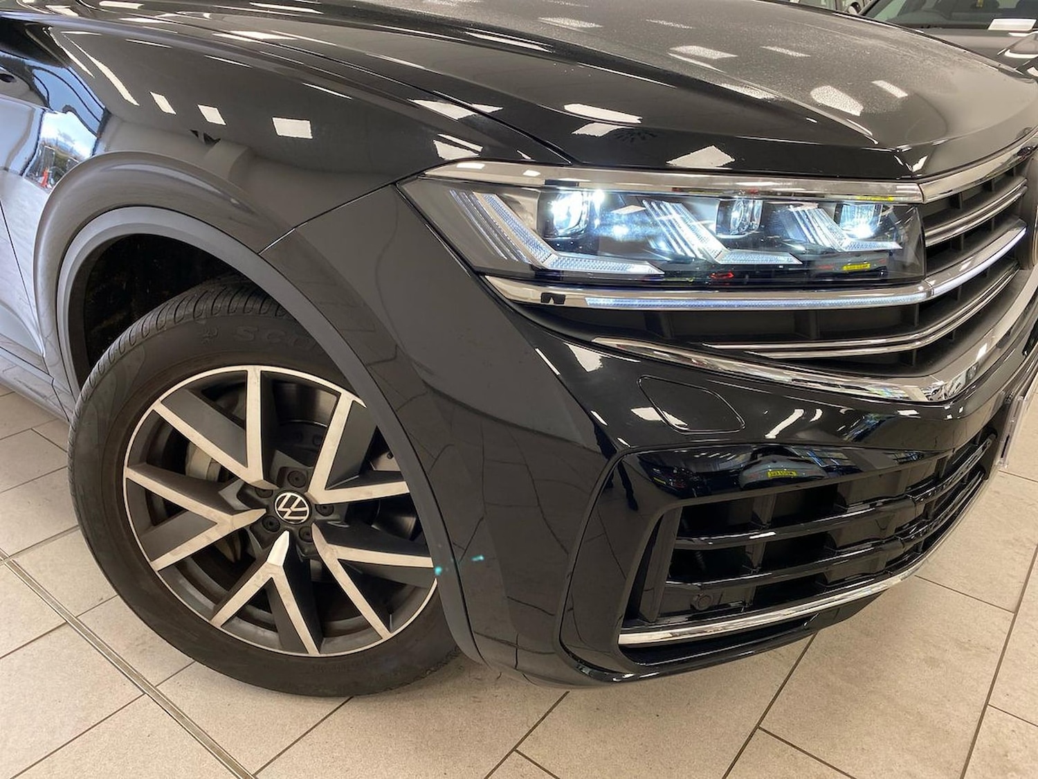 Used Volkswagen Touareg 2024 for sale - 76492357: Photo 30