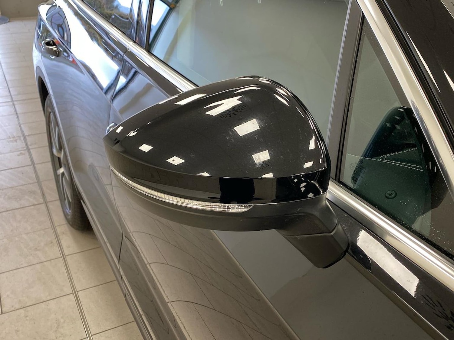 Used Volkswagen Touareg 2024 for sale - 76492357: Photo 38