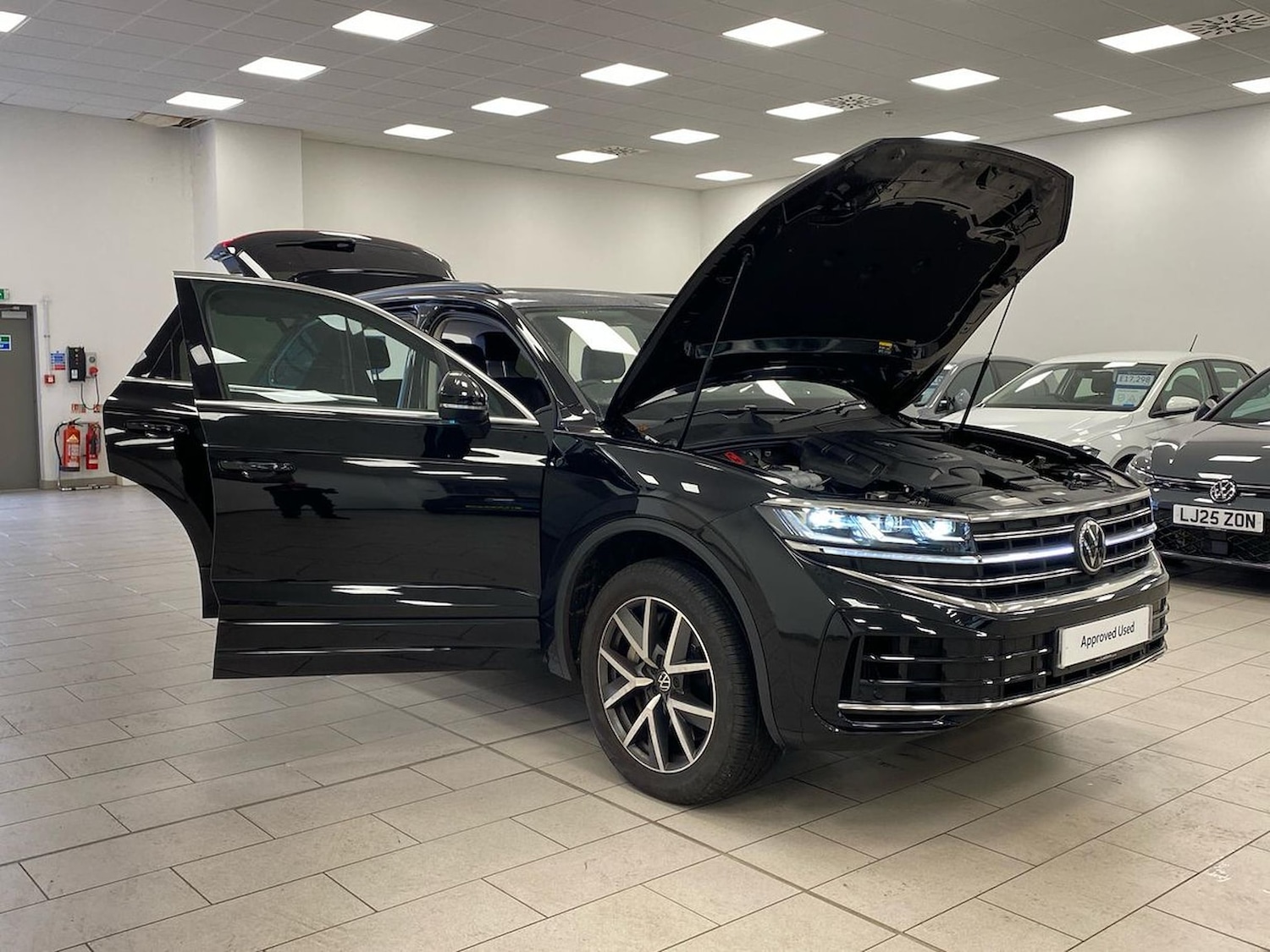 Used Volkswagen Touareg 2024 for sale - 76492357: Photo 40