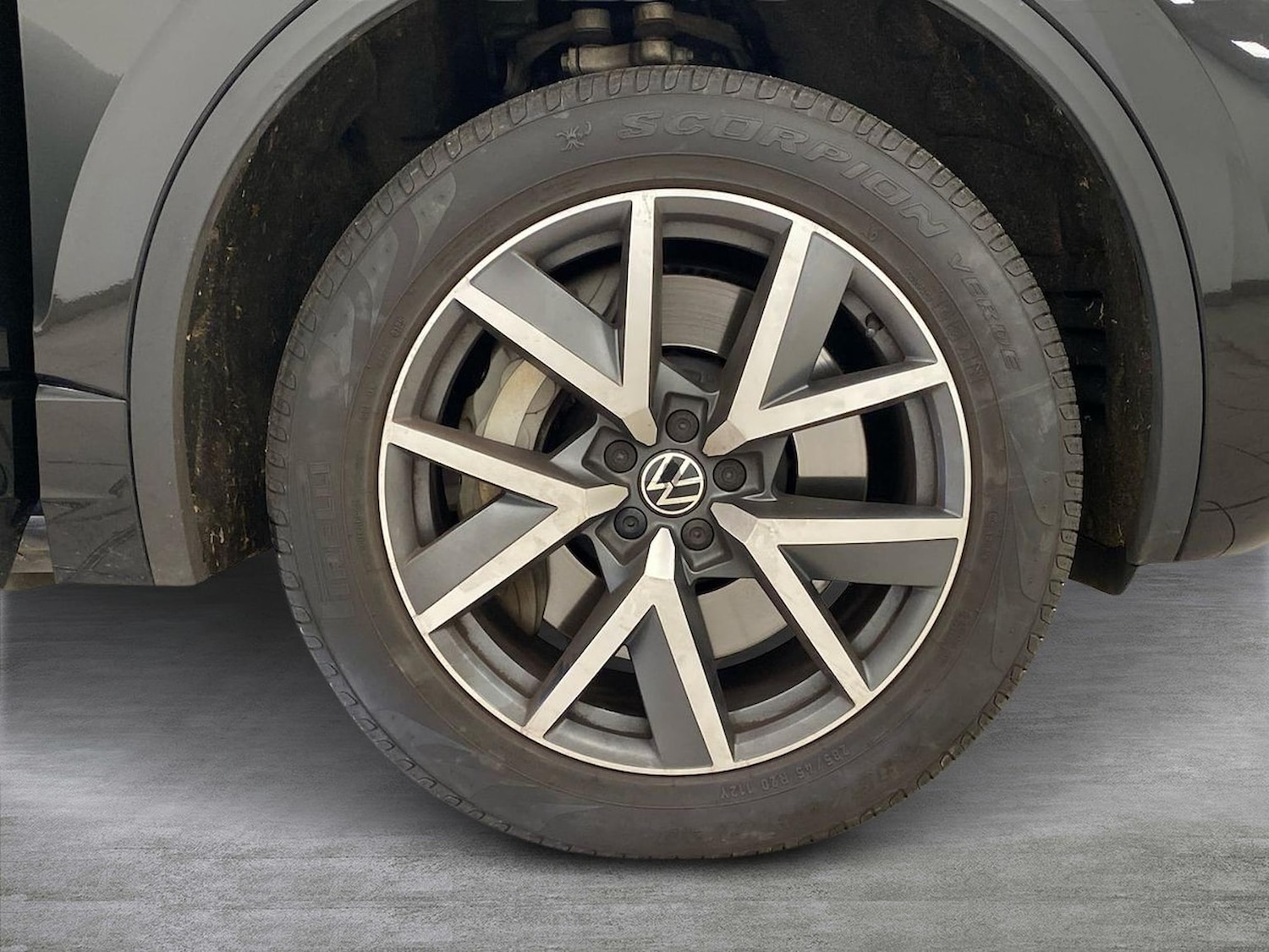 Used Volkswagen Touareg 2024 for sale - 76492357: Photo 6