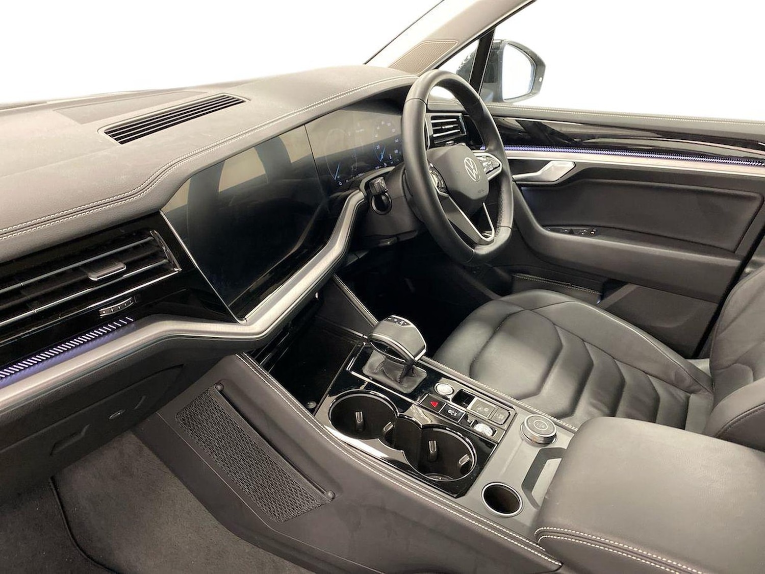 Used Volkswagen Touareg 2024 for sale - 76492357: Photo 7