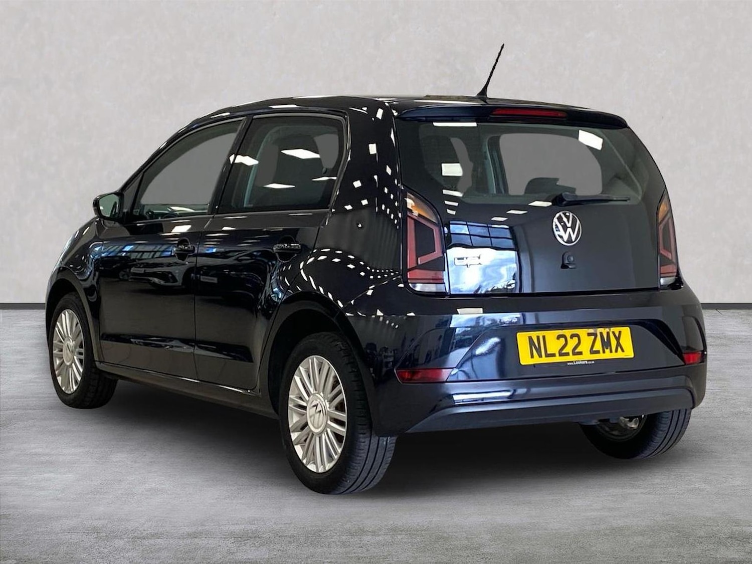 Used Volkswagen up! 2022 for sale - 78194447: Photo 2