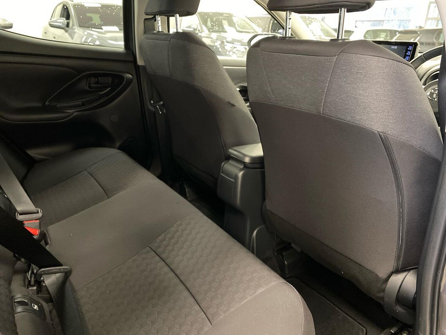 Used Toyota Yaris 2022 for sale - 77872117: Photo 31