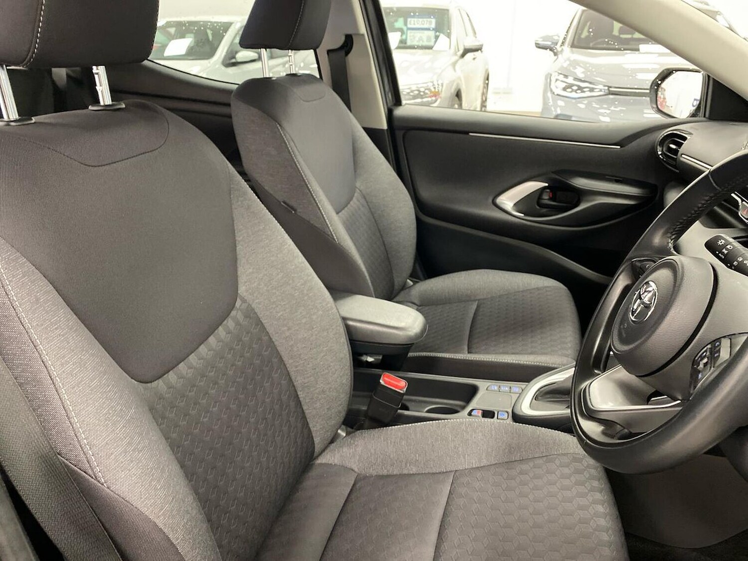 Used Toyota Yaris 2022 for sale - 77872117: Photo 37