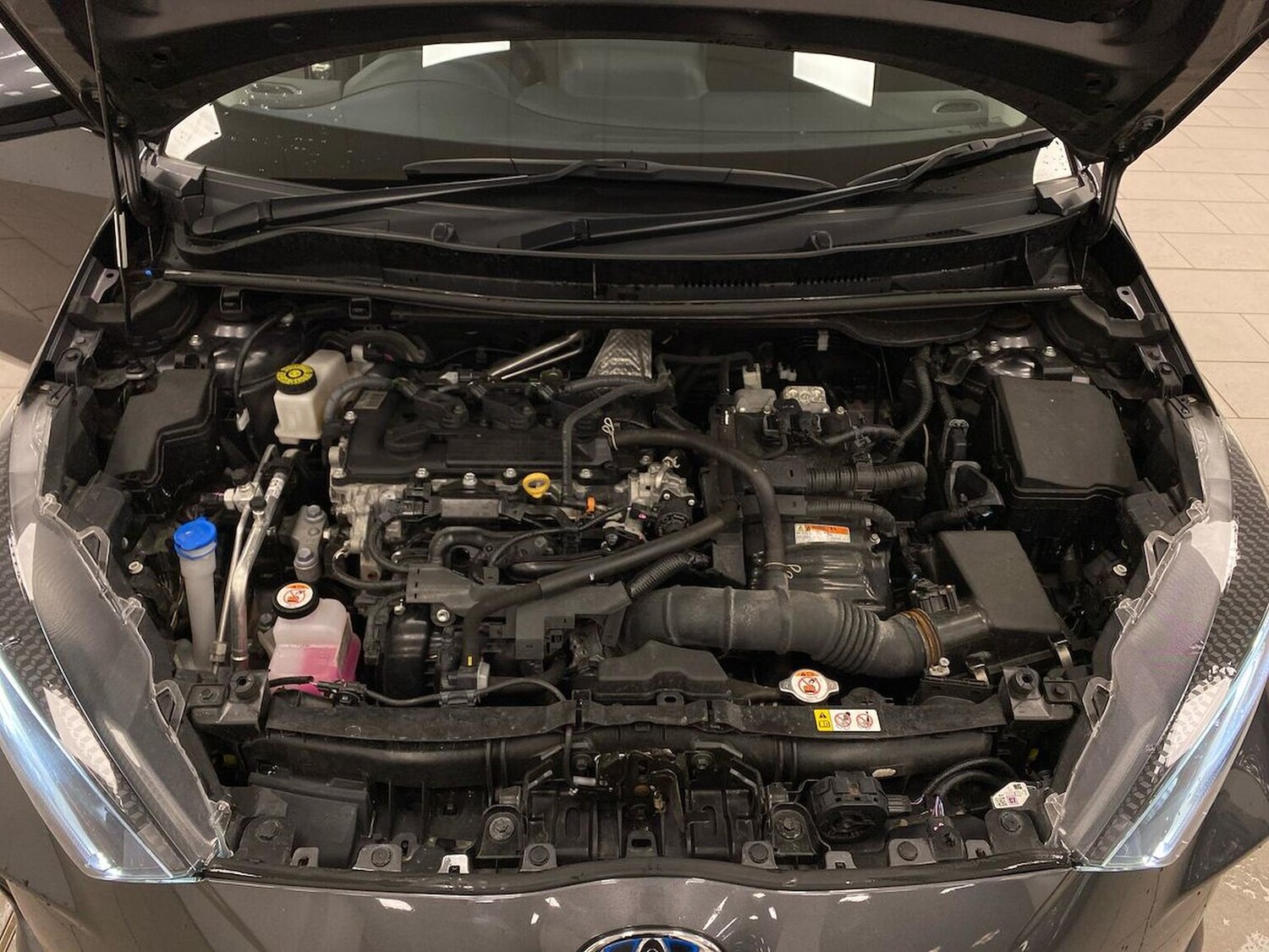 Used Toyota Yaris 2022 for sale - 77872117: Photo 39