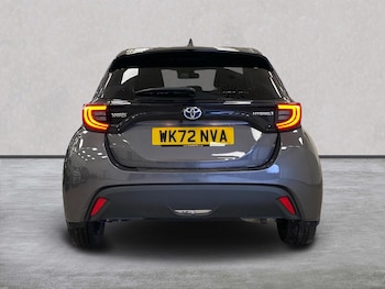 Used Toyota Yaris 2022 for sale - 77872117: Photo