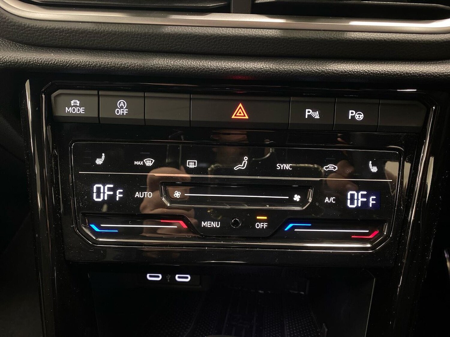 Used Volkswagen T-Roc 2025 for sale - 76313861: Photo 12