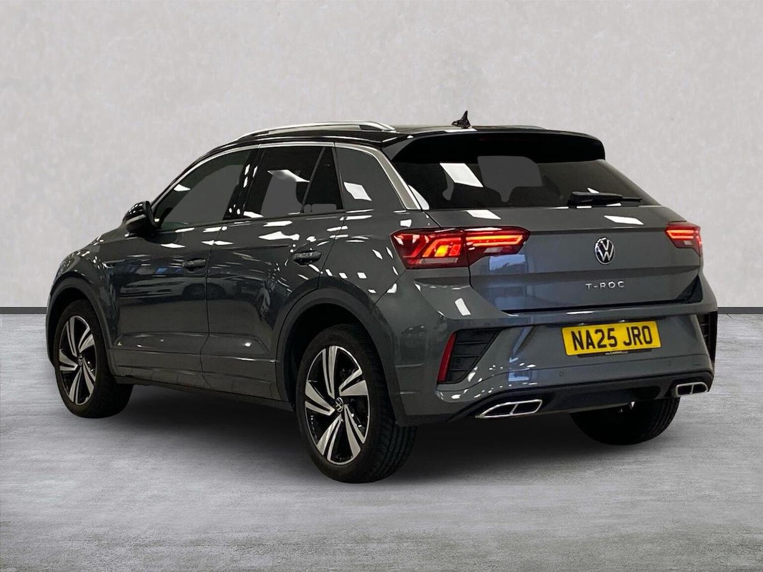 Used Volkswagen T-Roc 2025 for sale - 76313861: Photo 2