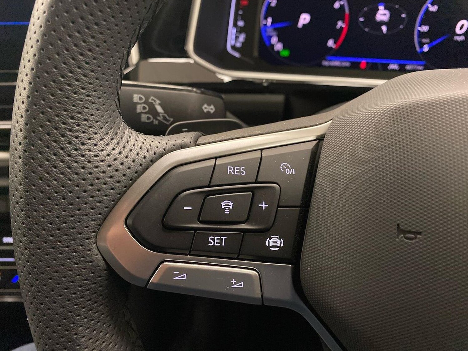 Used Volkswagen T-Roc 2025 for sale - 76313861: Photo 25