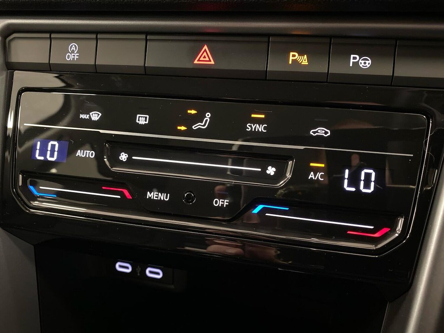 Used Volkswagen T-Roc 2025 for sale - 77487518: Photo 12