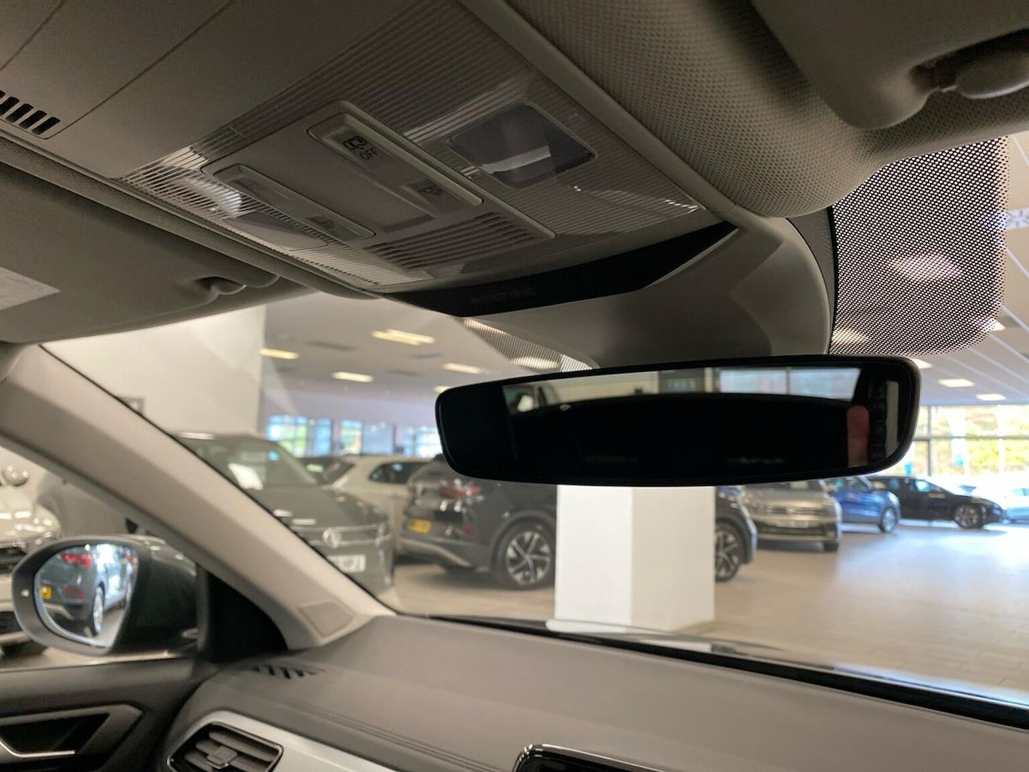 Used Volkswagen T-Roc 2025 for sale - 77487518: Photo 14