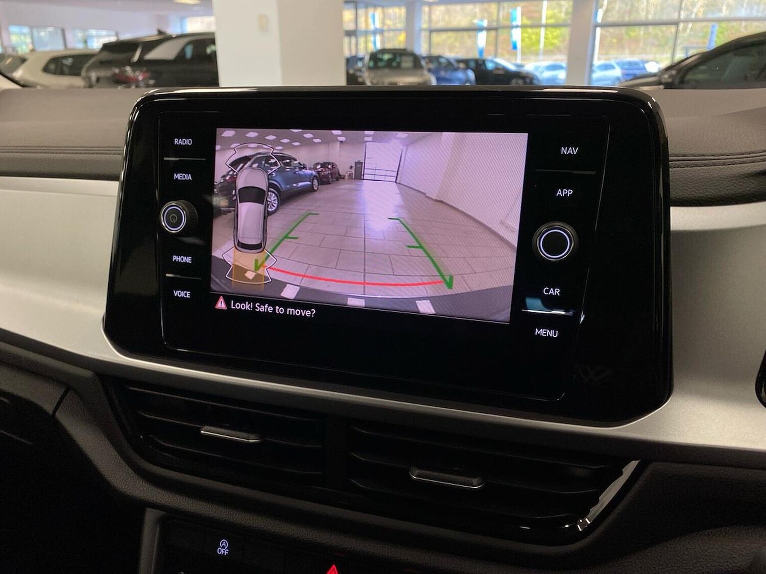 Used Volkswagen T-Roc 2025 for sale - 77487518: Photo 23