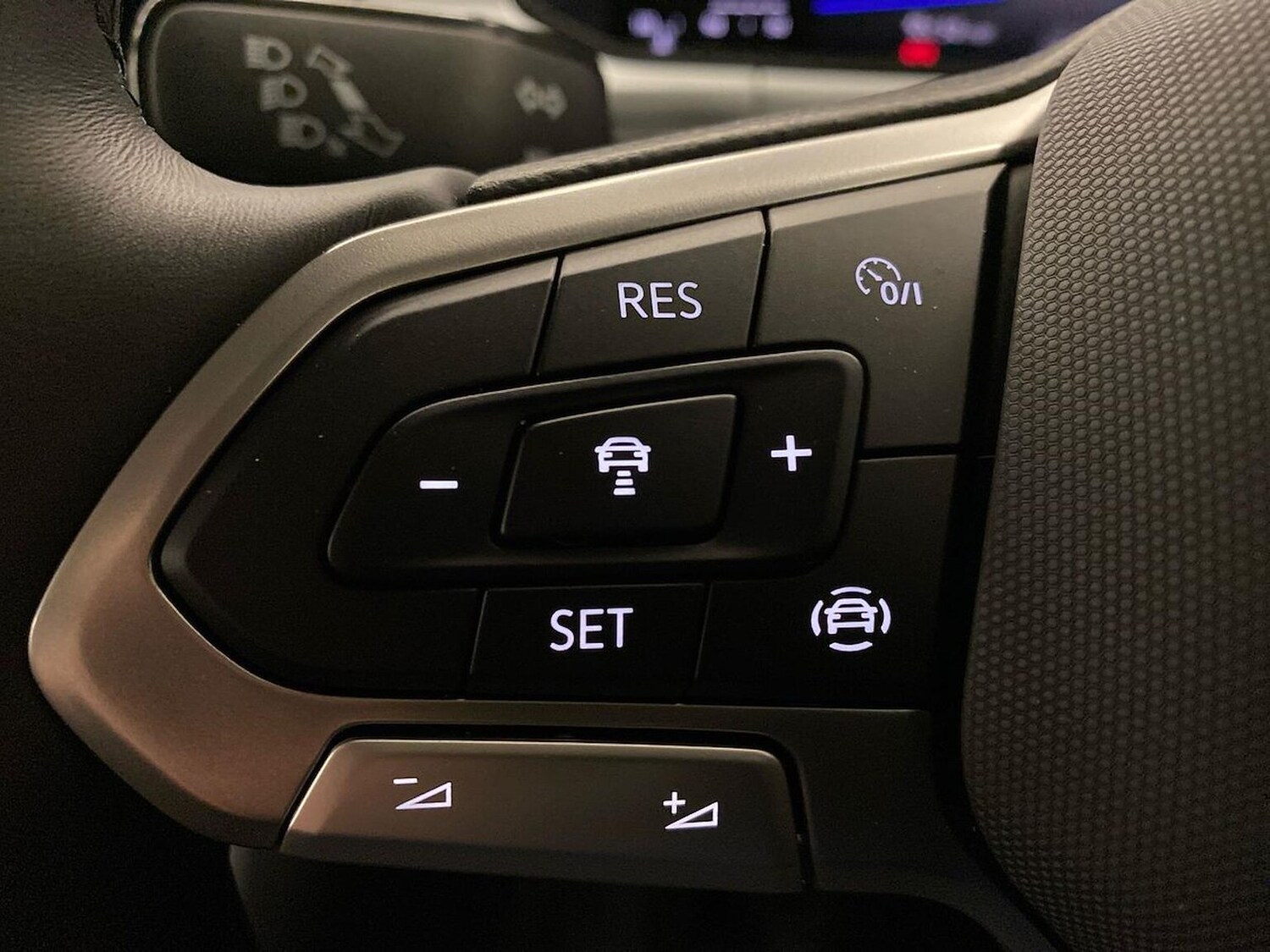 Used Volkswagen T-Roc 2025 for sale - 77487518: Photo 27