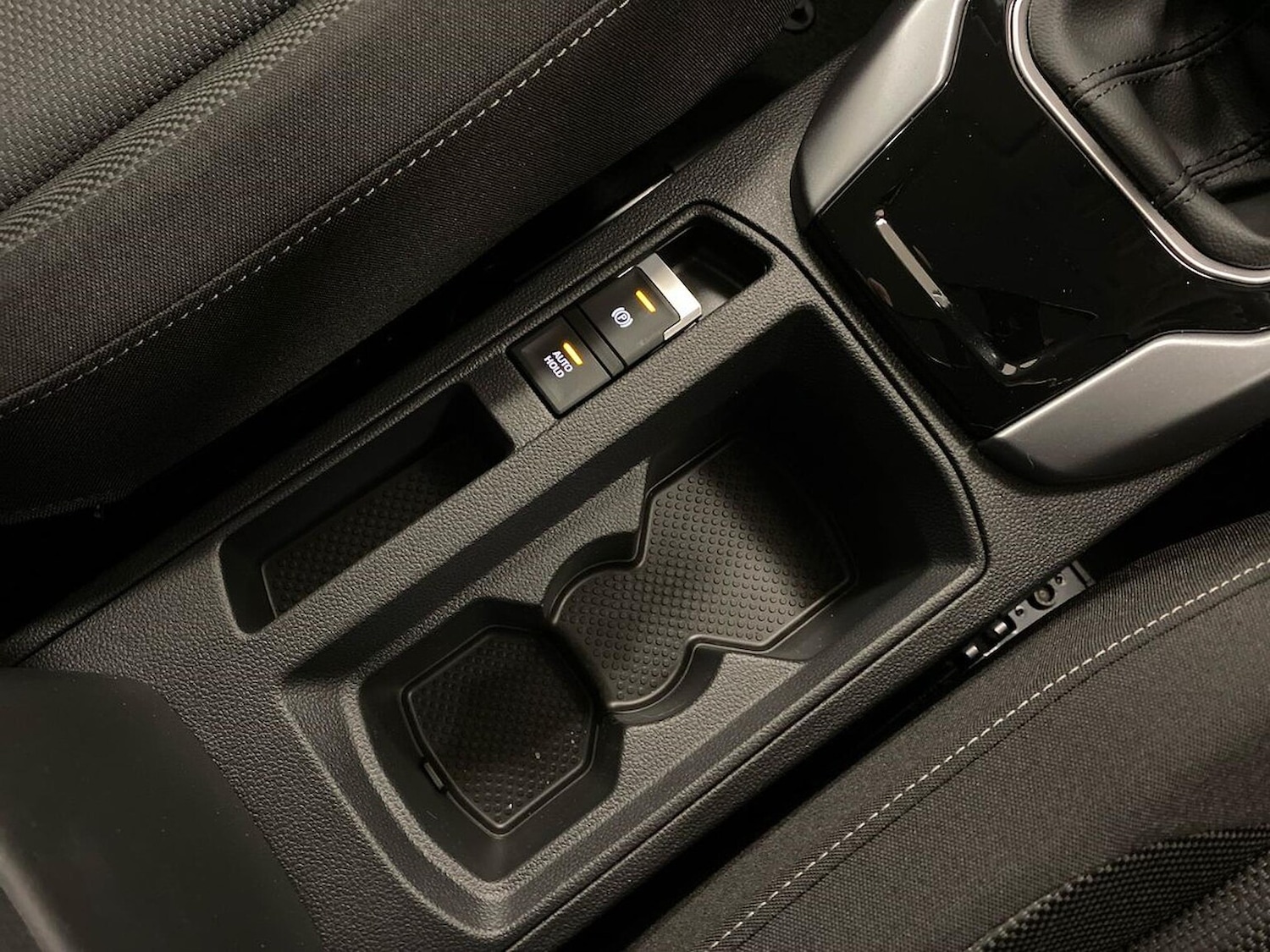 Used Volkswagen T-Roc 2025 for sale - 77487518: Photo 29