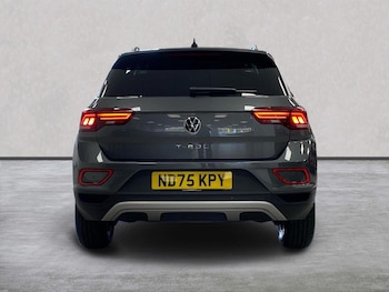 Used Volkswagen T-Roc 2025 for sale - 77487518: Photo