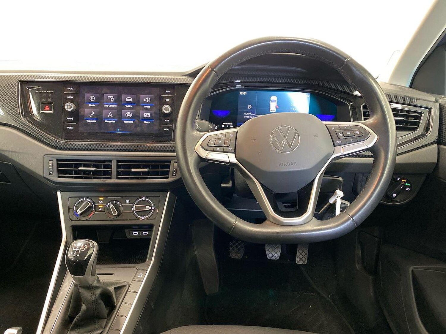 Used Volkswagen Polo 2022 for sale - 76492395: Photo 9