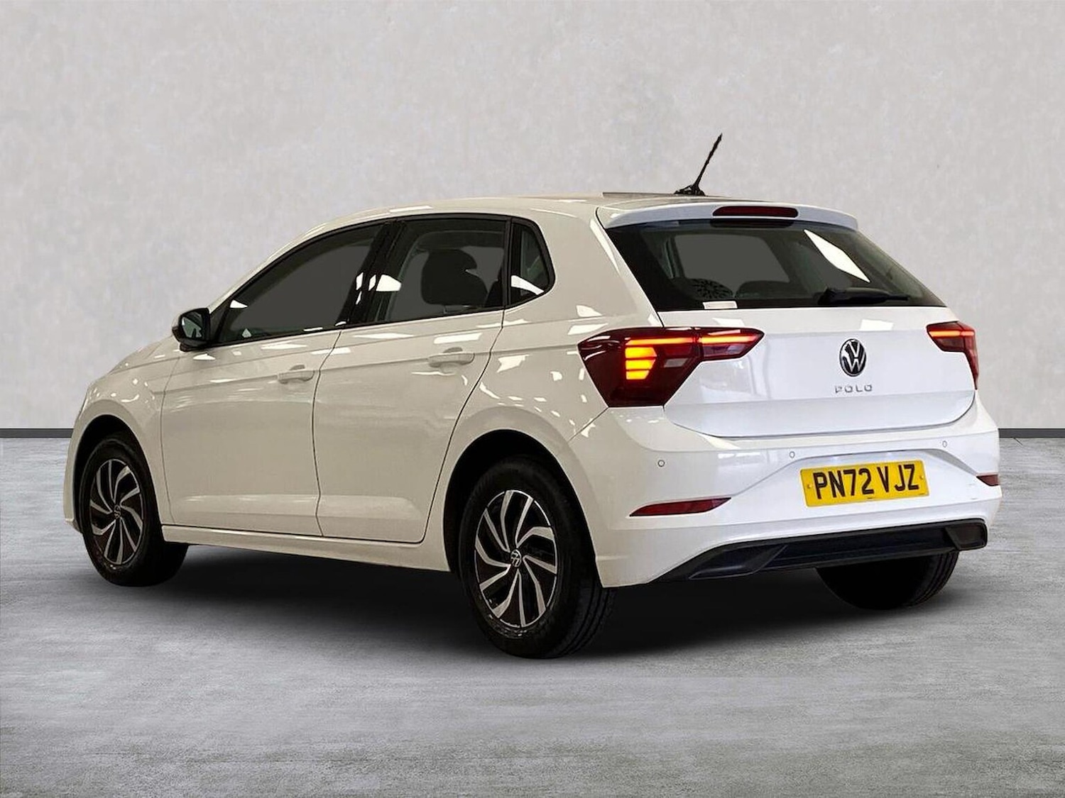 Used Volkswagen Polo 2022 for sale - 76171591: Photo 2