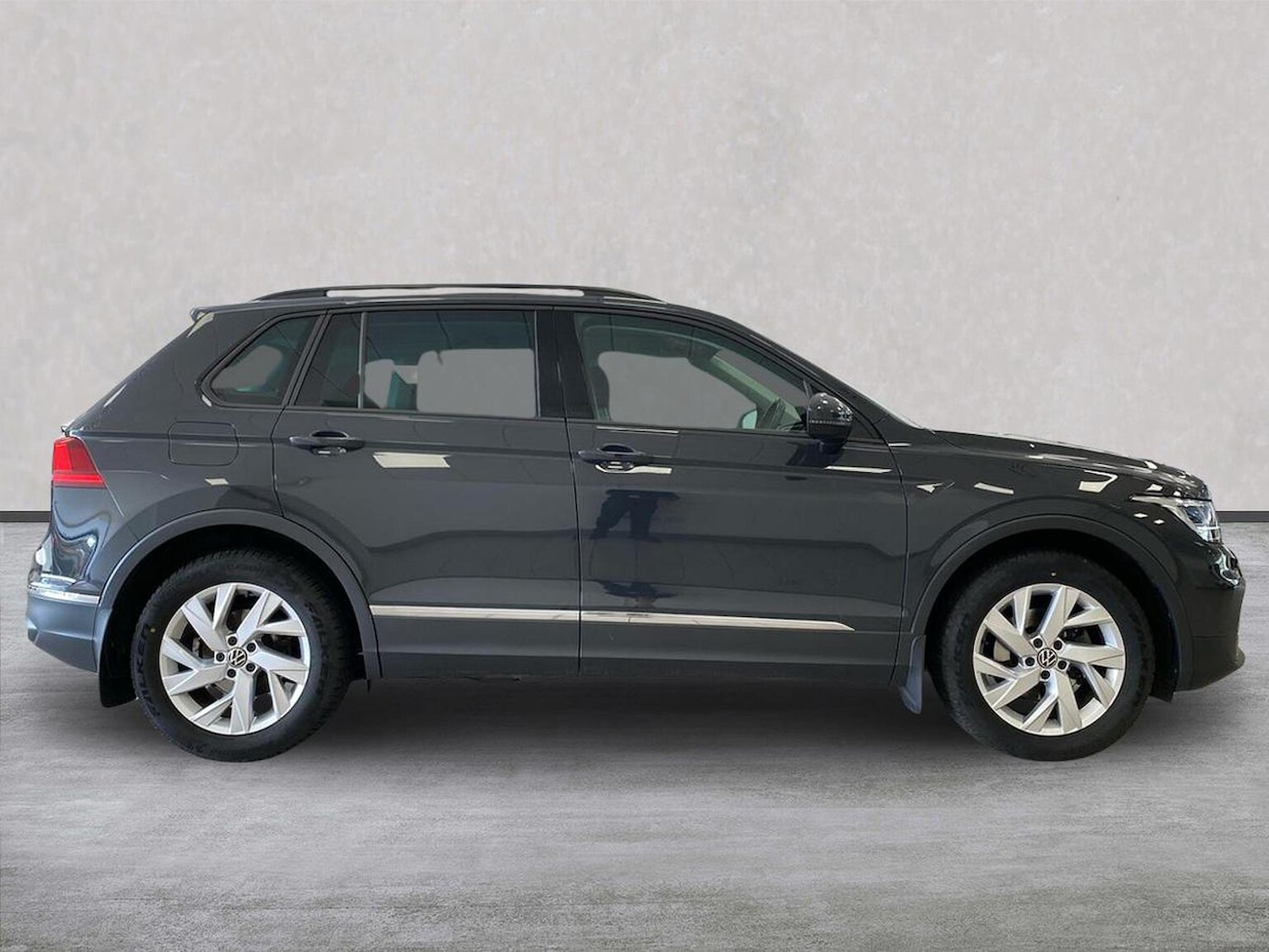 Used Volkswagen Tiguan 2022 for sale - 78194570: Photo 3