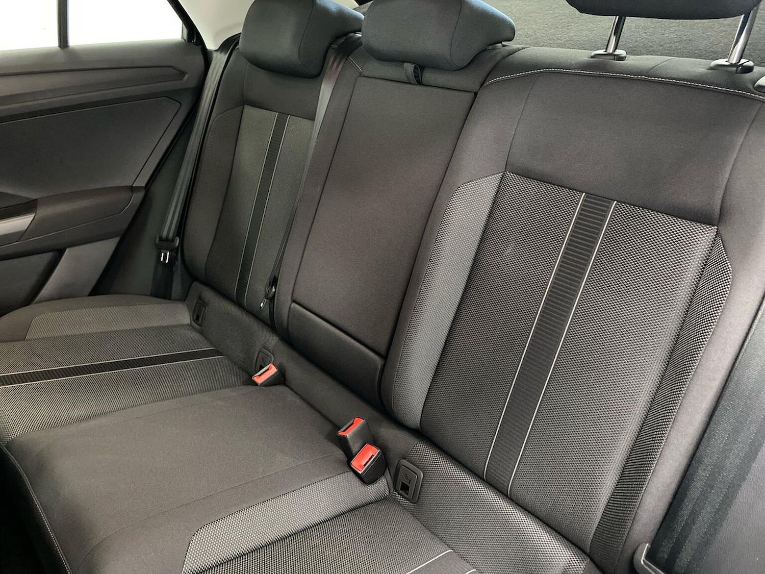 Used Volkswagen T-Roc 2025 for sale - 76536640: Photo 16