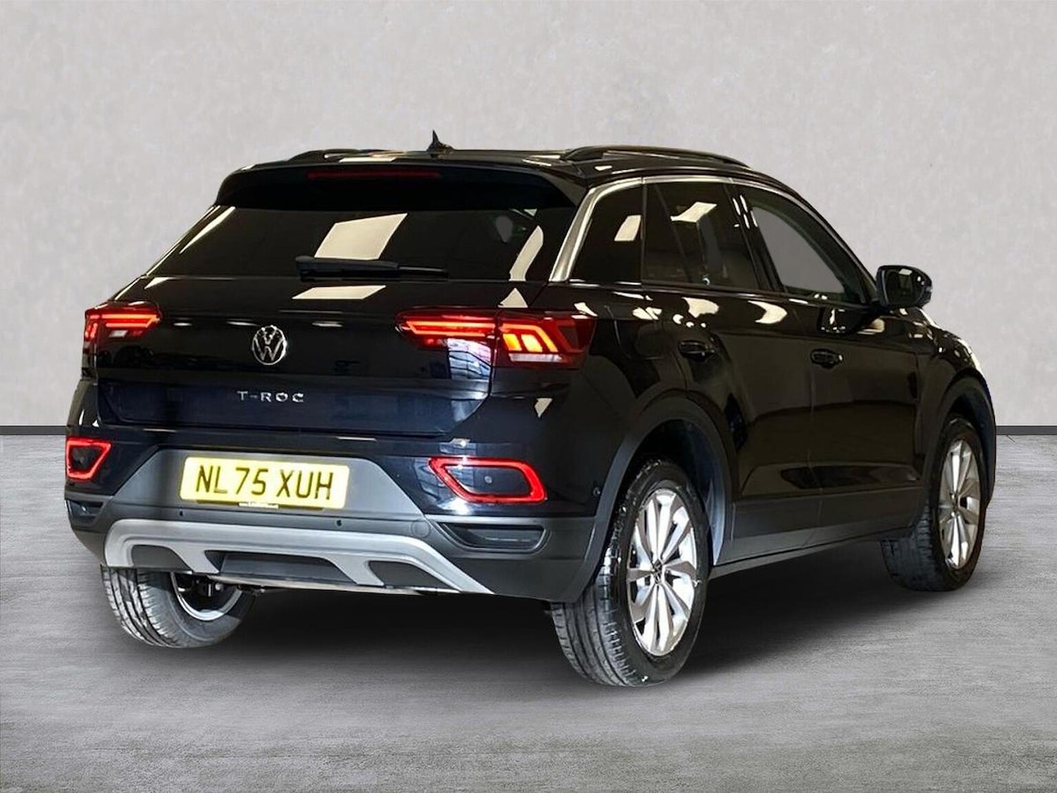 Used Volkswagen T-Roc 2025 for sale - 76536640: Photo 18