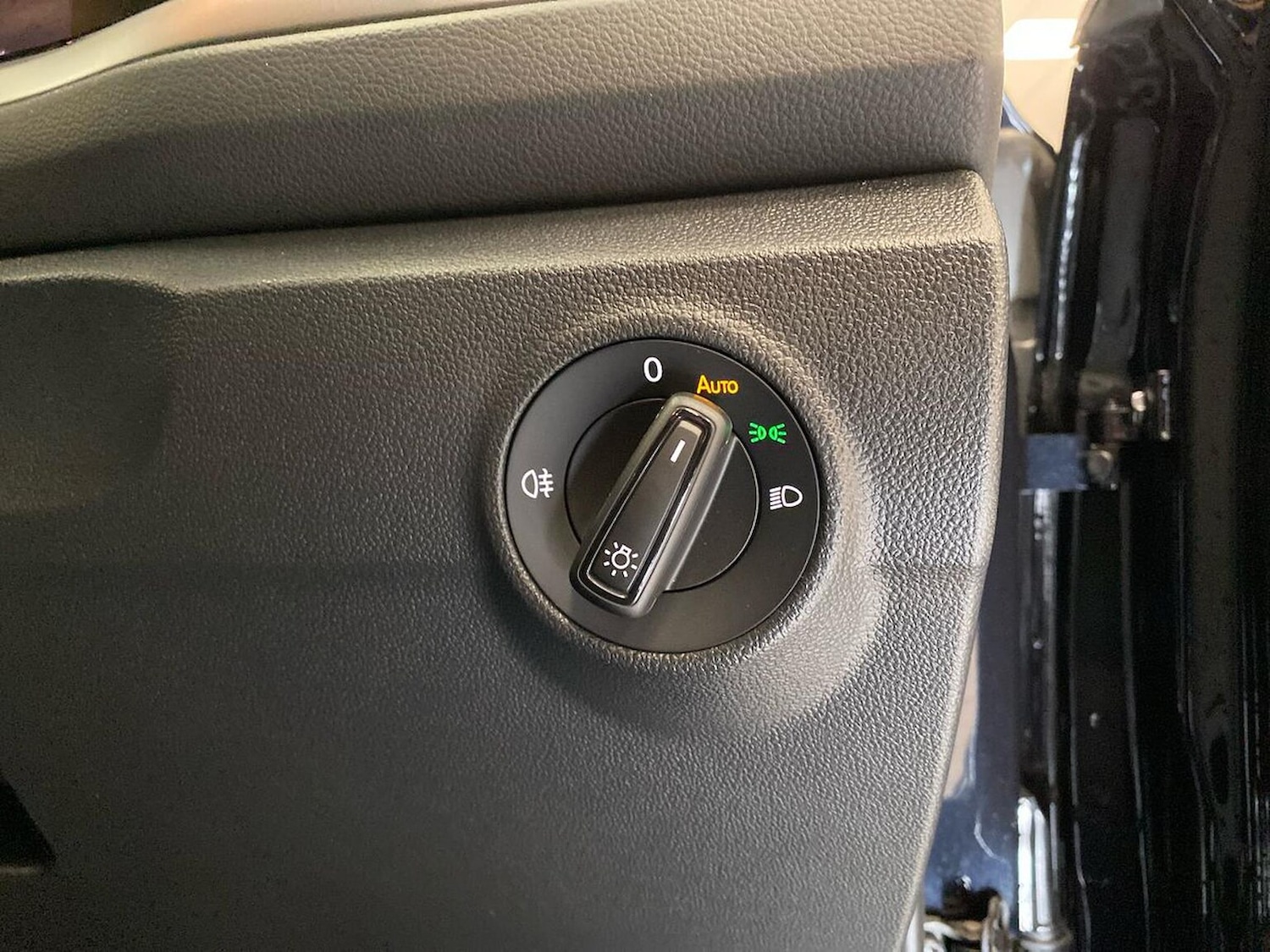 Used Volkswagen T-Roc 2025 for sale - 76536640: Photo 22