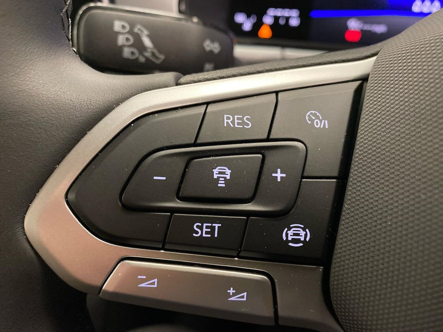 Used Volkswagen T-Roc 2025 for sale - 76536640: Photo 27