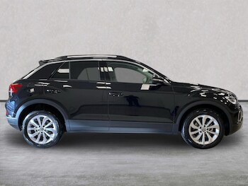 Used Volkswagen T-Roc 2025 for sale - 76536640: Photo