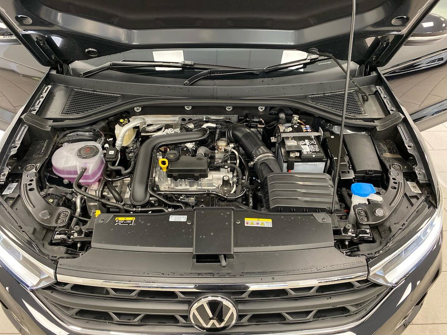 Used Volkswagen T-Roc 2025 for sale - 76536640: Photo 41