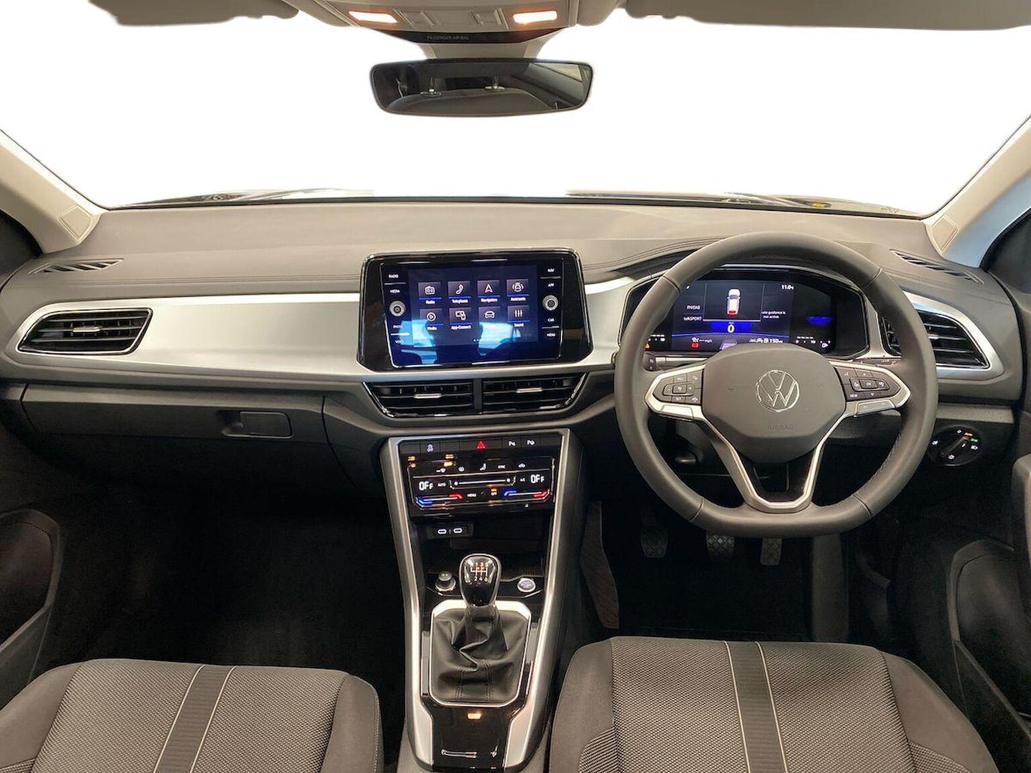 Used Volkswagen T-Roc 2025 for sale - 76536640: Photo 8