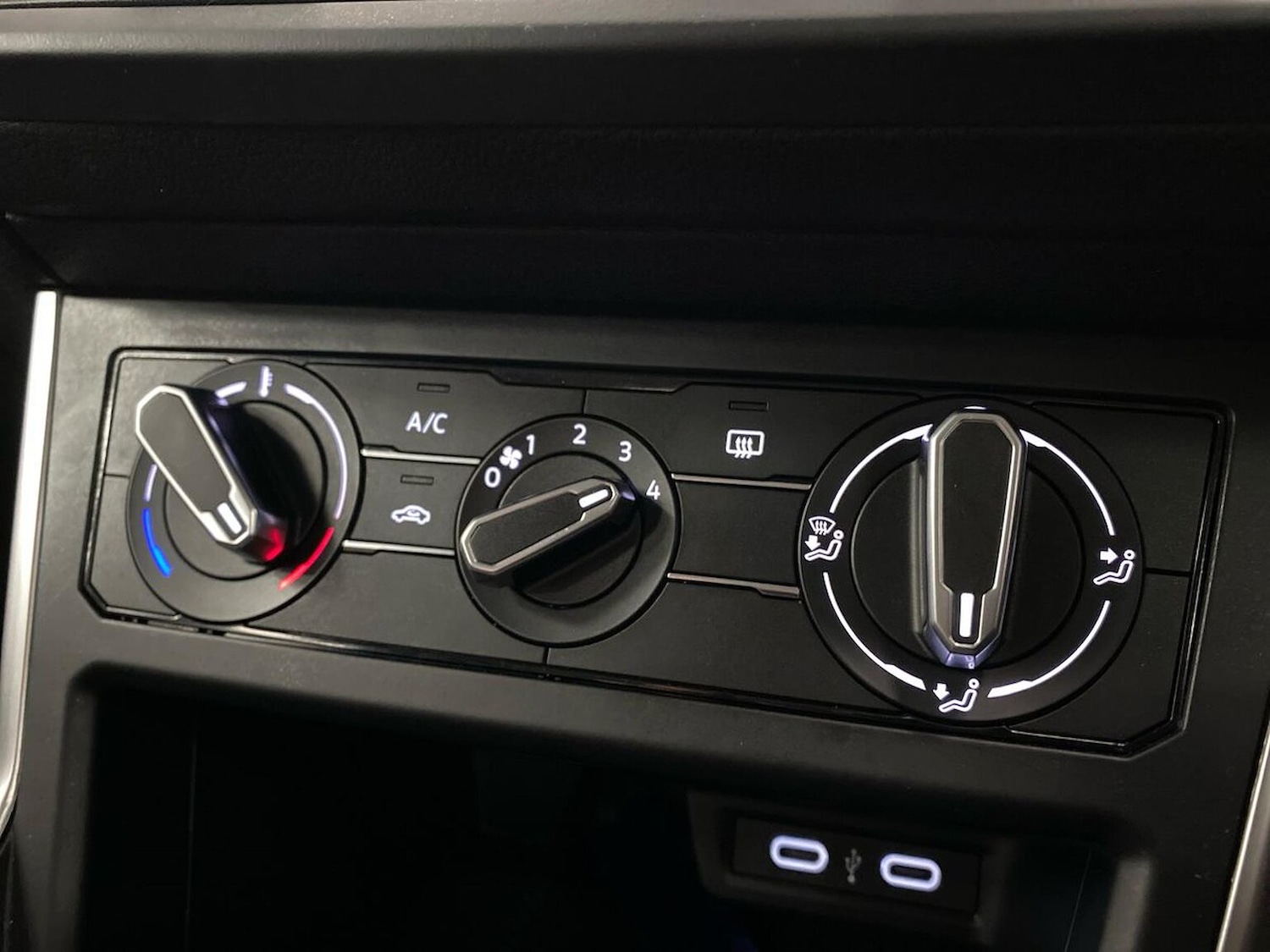 Used Volkswagen Taigo 2024 for sale - 76982900: Photo 12