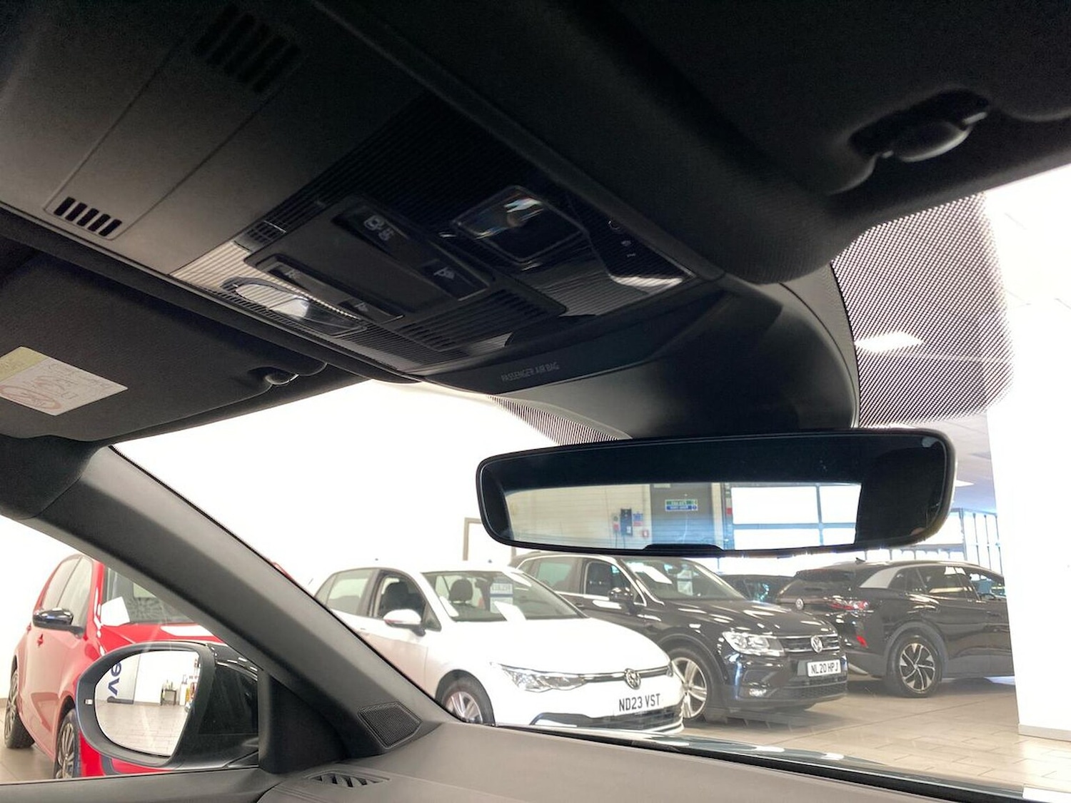 Used Volkswagen T-Roc 2025 for sale - 76637811: Photo 14