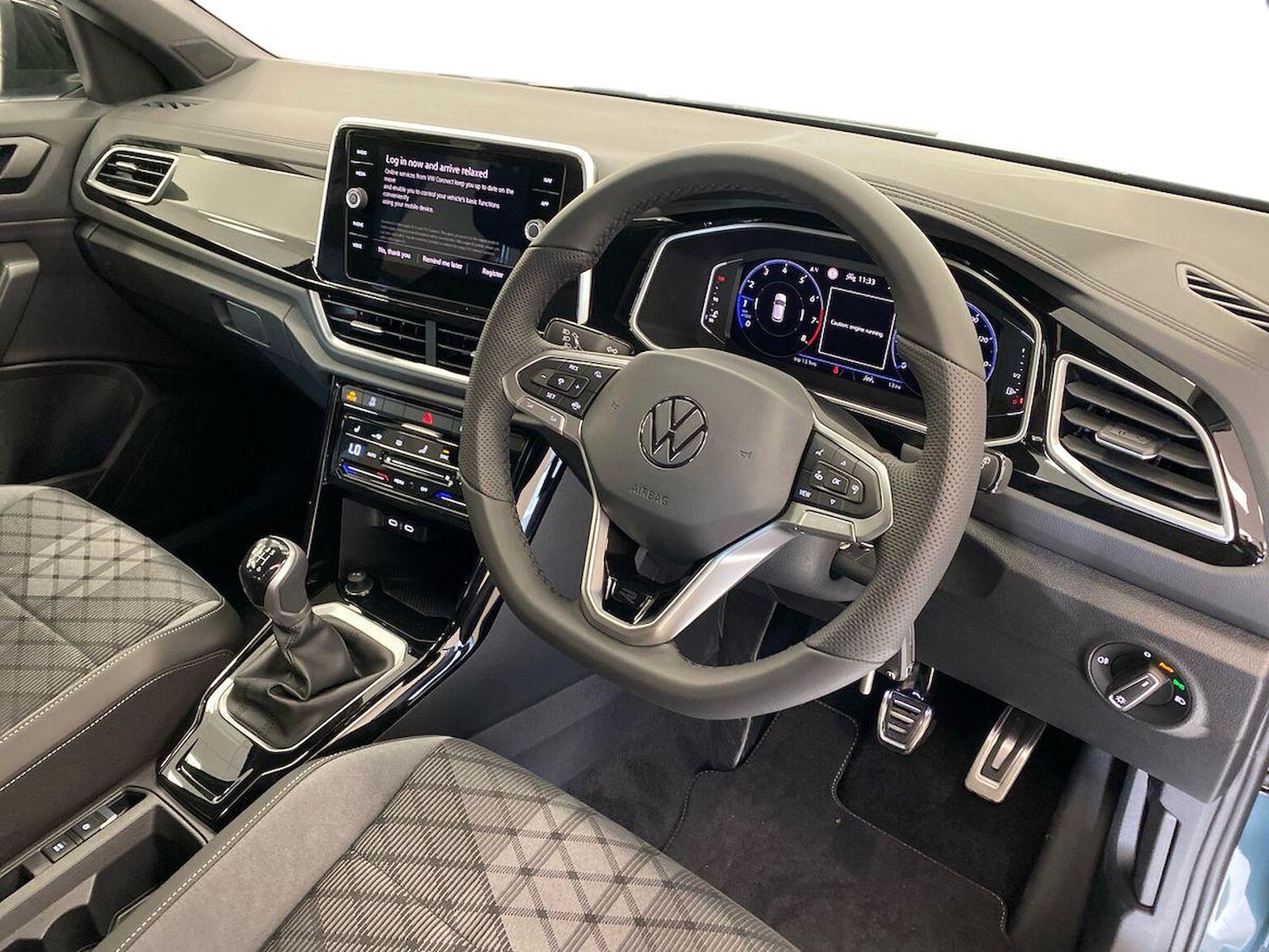 Used Volkswagen T-Roc 2025 for sale - 76637811: Photo 15