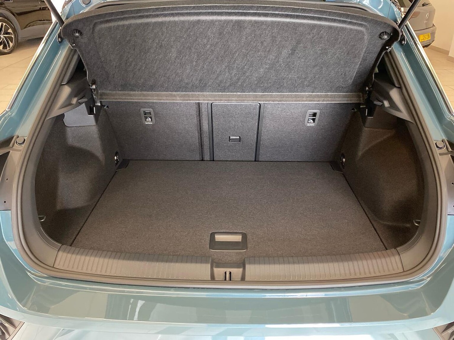 Used Volkswagen T-Roc 2025 for sale - 76637811: Photo 17