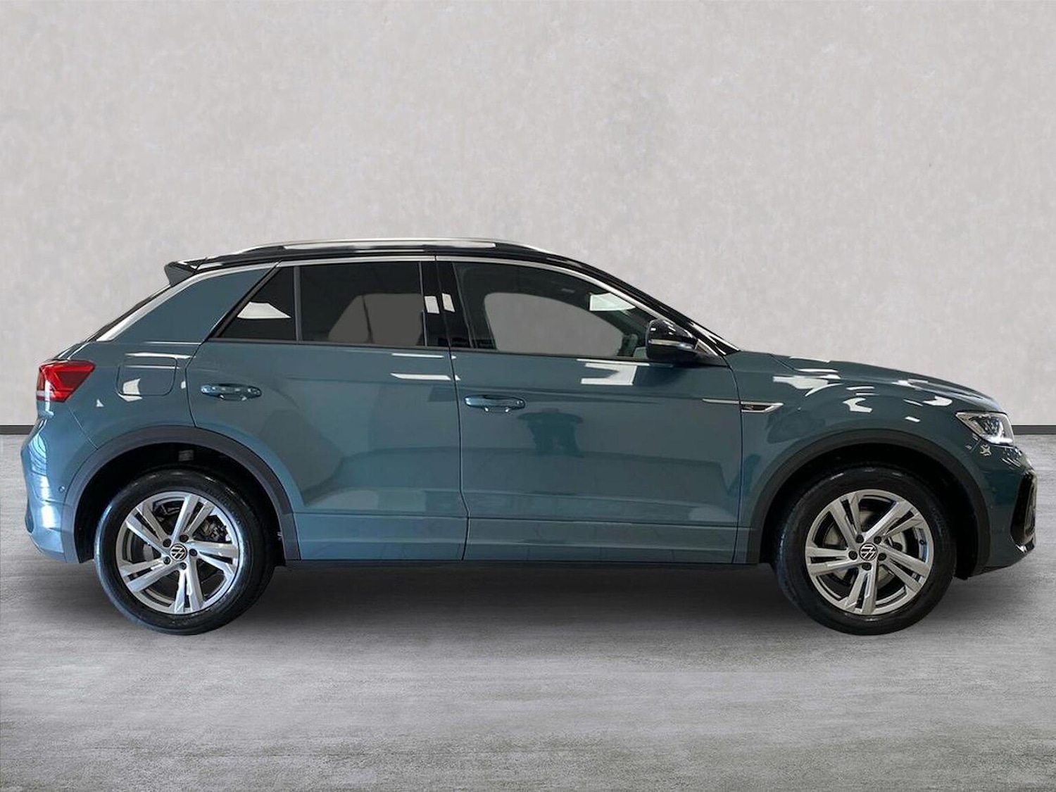Used Volkswagen T-Roc 2025 for sale - 76637811: Photo 3