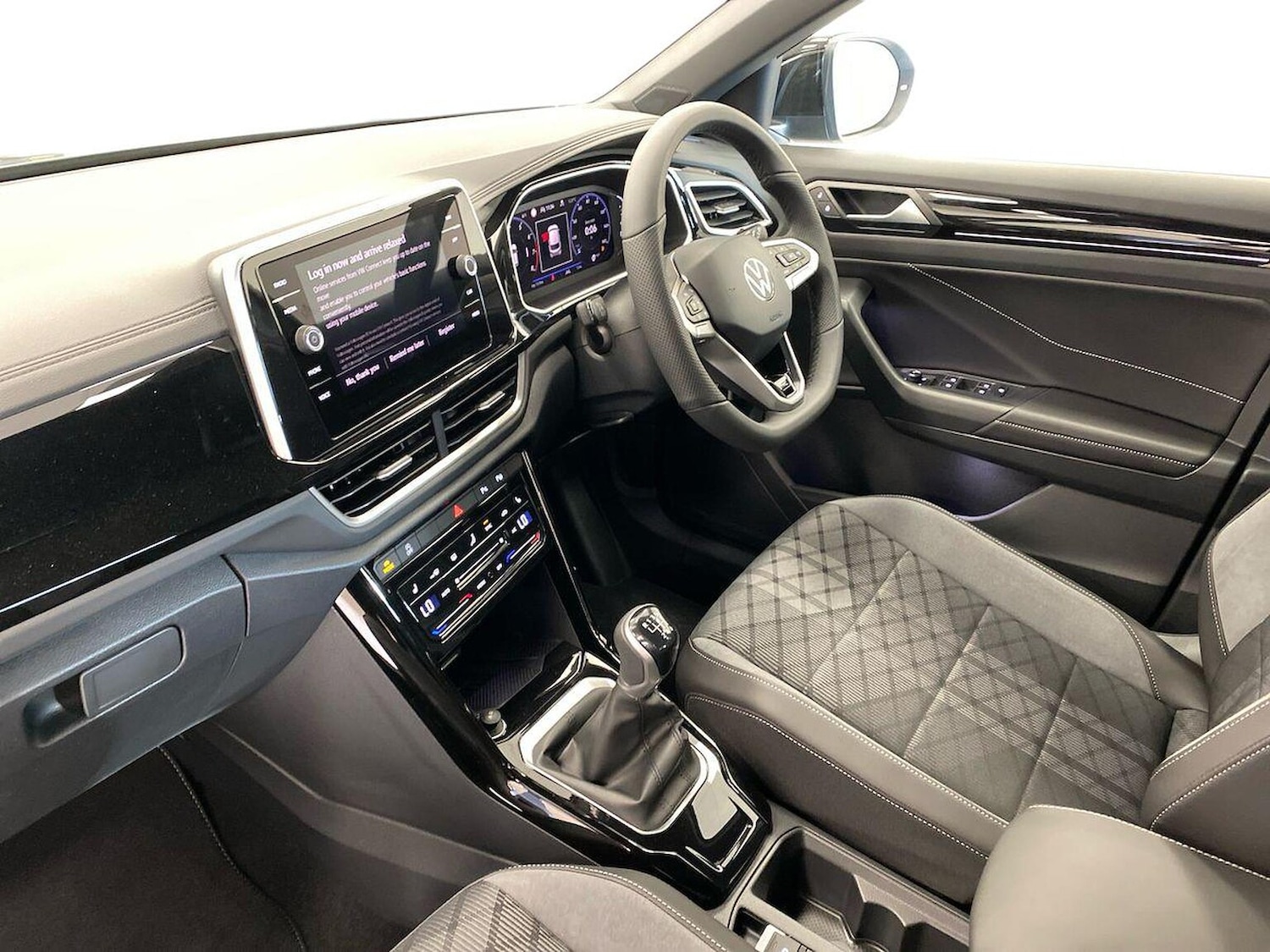 Used Volkswagen T-Roc 2025 for sale - 76637811: Photo 7