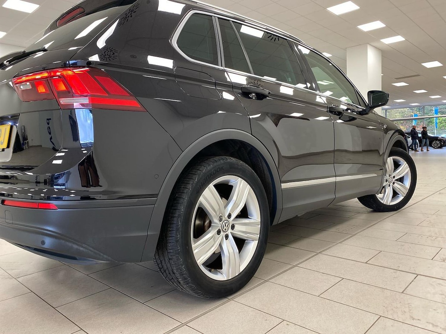 Used Volkswagen Tiguan 2020 for sale - 76490621: Photo 39