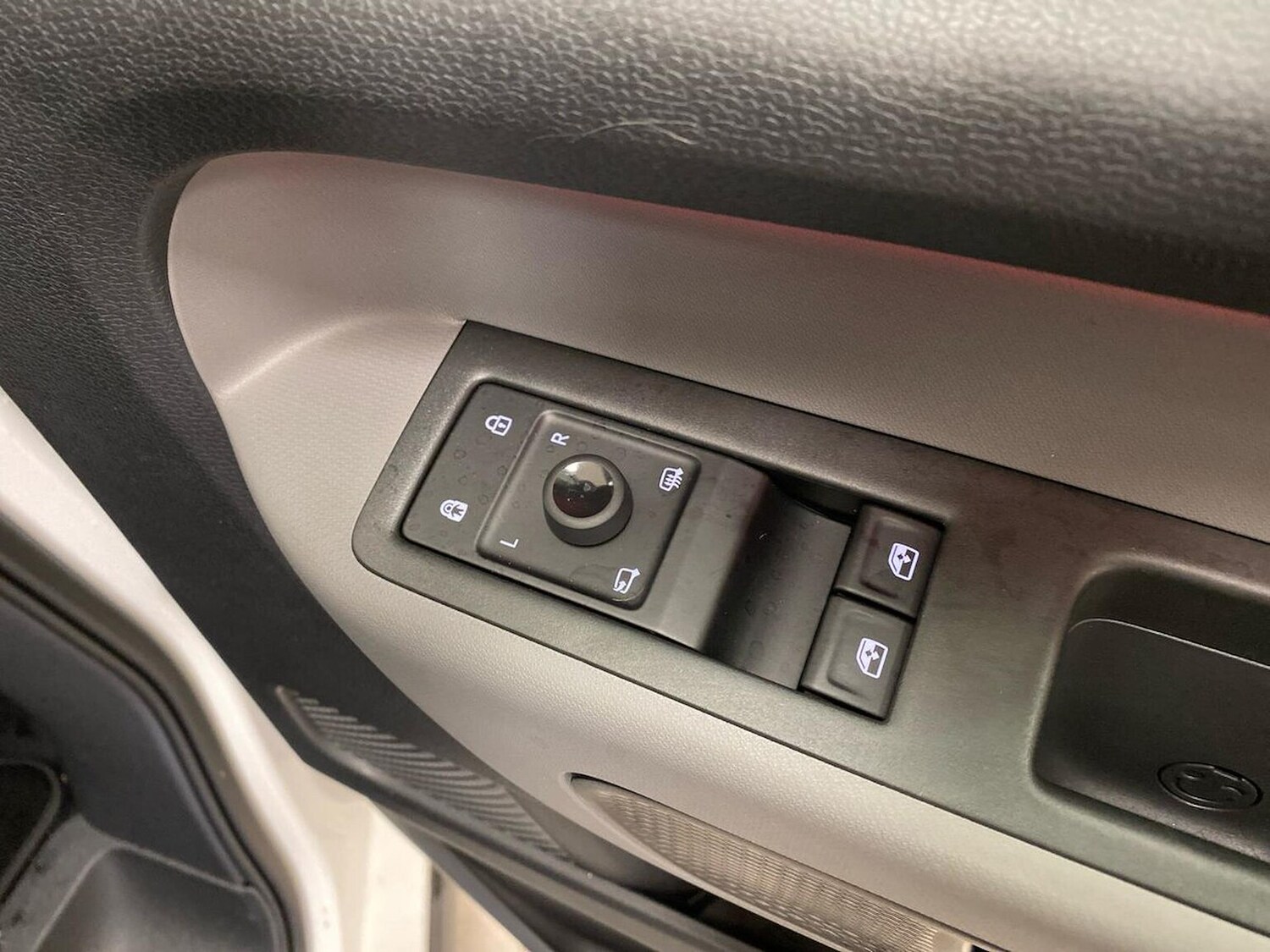 Used Volkswagen ID.Buzz 2023 for sale - 77487453: Photo 21