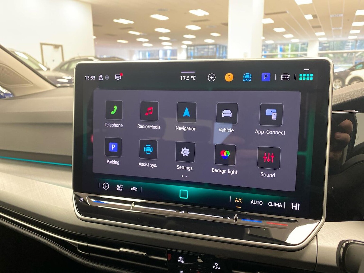 Used Volkswagen Golf 2025 for sale - 77528873: Photo 11