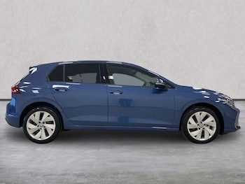 Used Volkswagen Golf 2025 for sale - 77528873: Photo