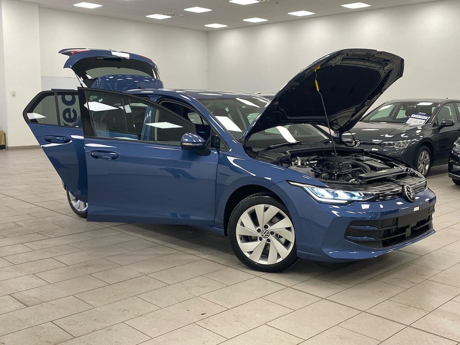 Used Volkswagen Golf 2025 for sale - 77528873: Photo 40