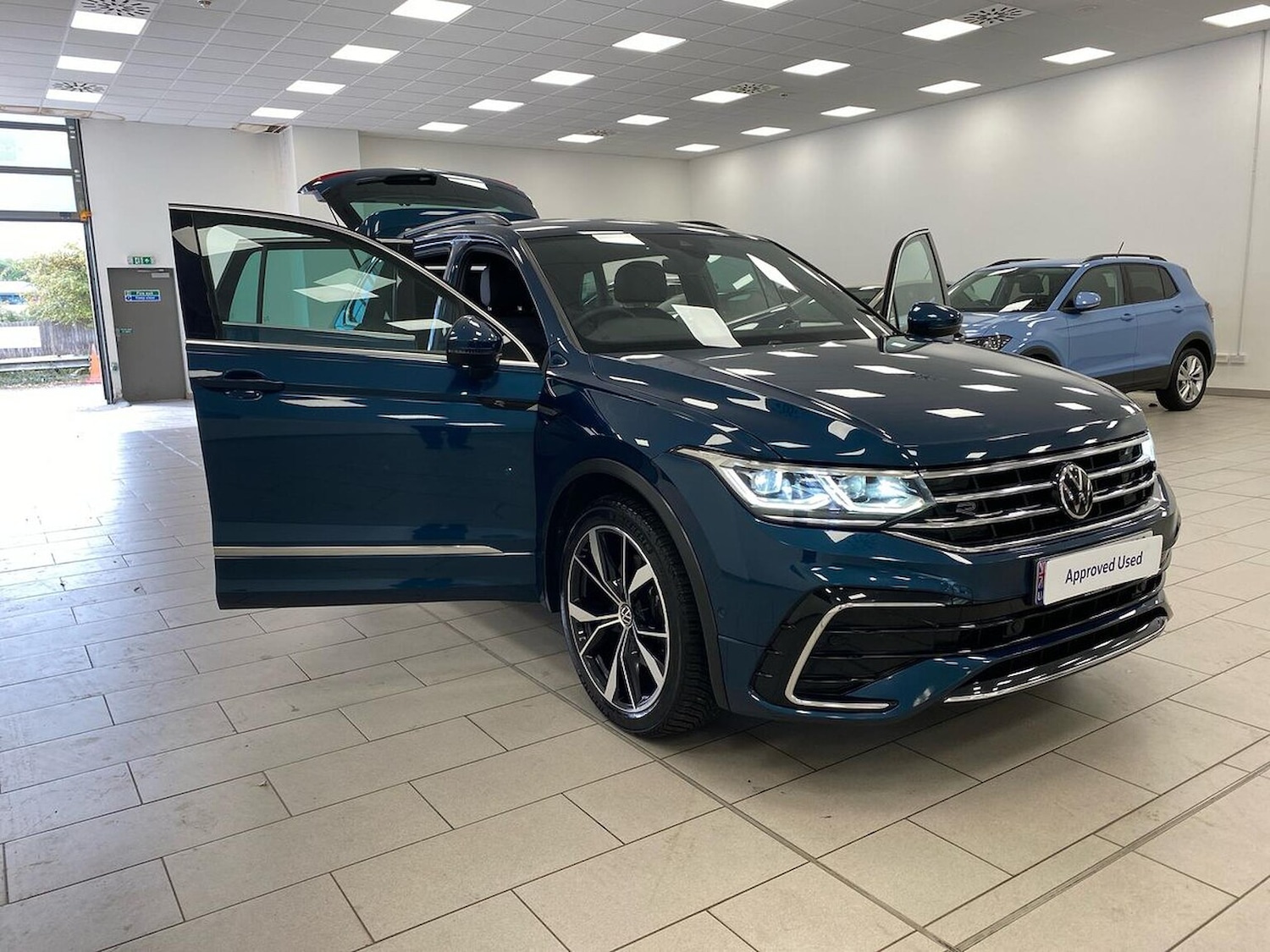 Used Volkswagen Tiguan 2023 for sale - 76171593: Photo 32