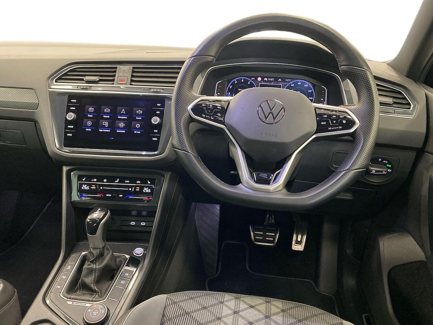 Used Volkswagen Tiguan 2023 for sale - 76171593: Photo 9