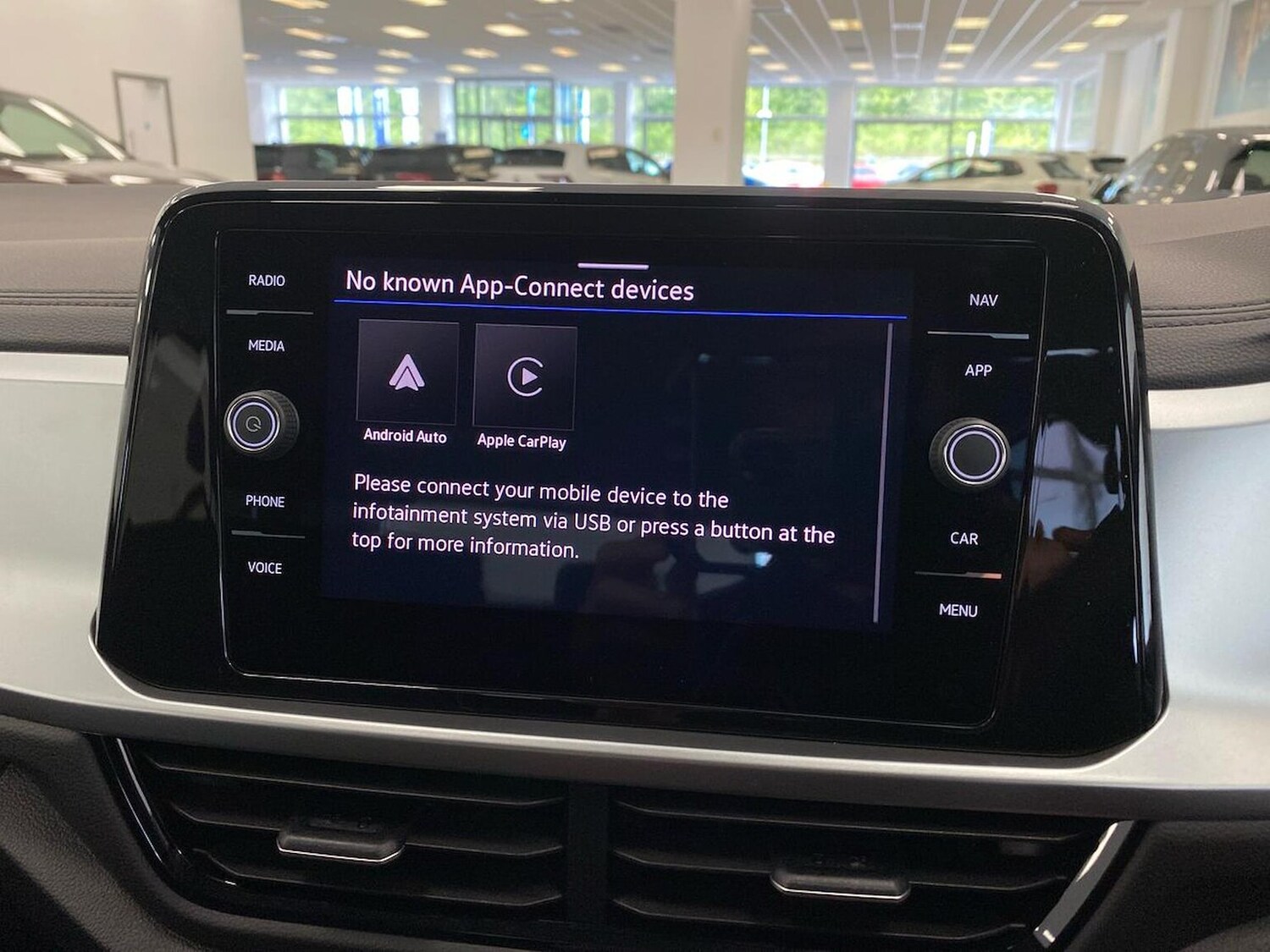 Used Volkswagen T-Roc 2025 for sale - 76115525: Photo 23