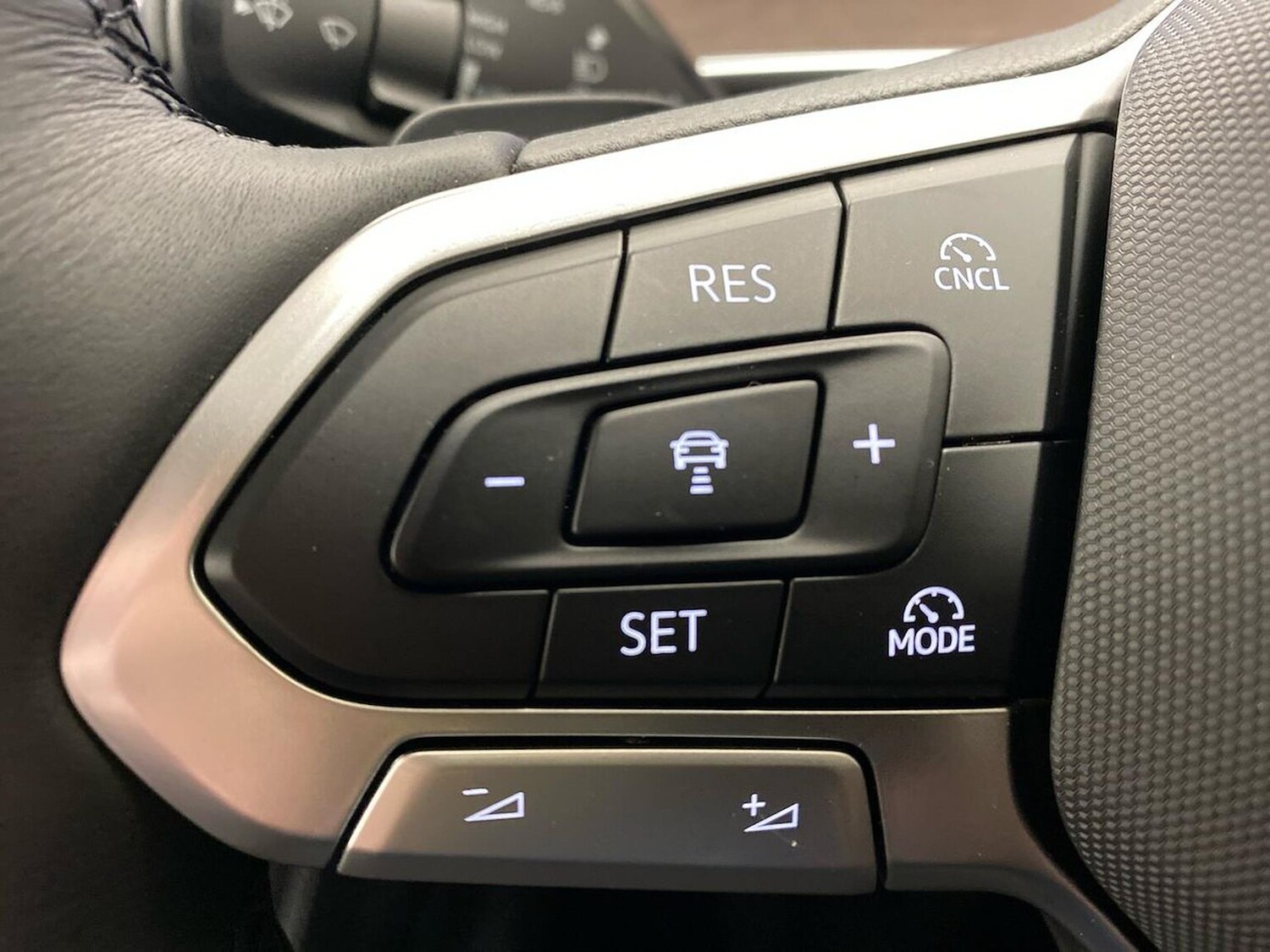 Used Volkswagen Touran 2026 for sale - 77888624: Photo 27