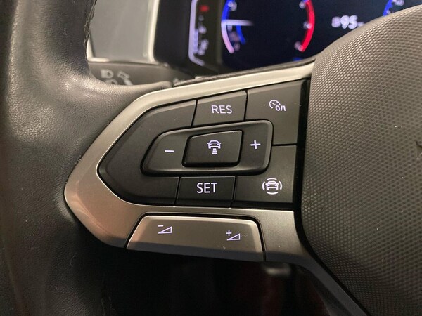 Used Volkswagen T-Roc 2022 for sale - 76187192: Photo 25
